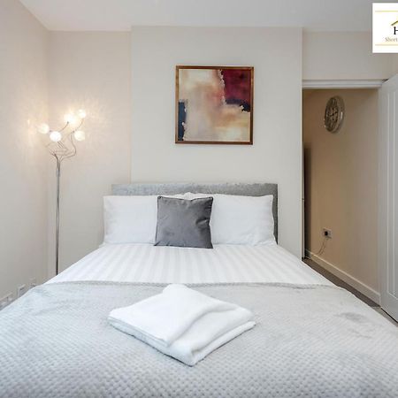 Bedford Hospital Victoria Apartments A And B By Homely Spaces Short Lets & Serviced Accommodation Екстер'єр фото