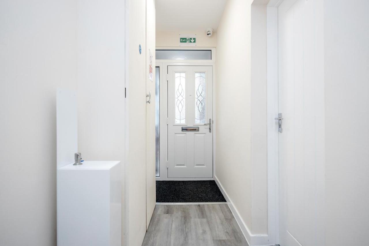 Bedford Hospital Victoria Apartments A And B By Homely Spaces Short Lets & Serviced Accommodation Екстер'єр фото