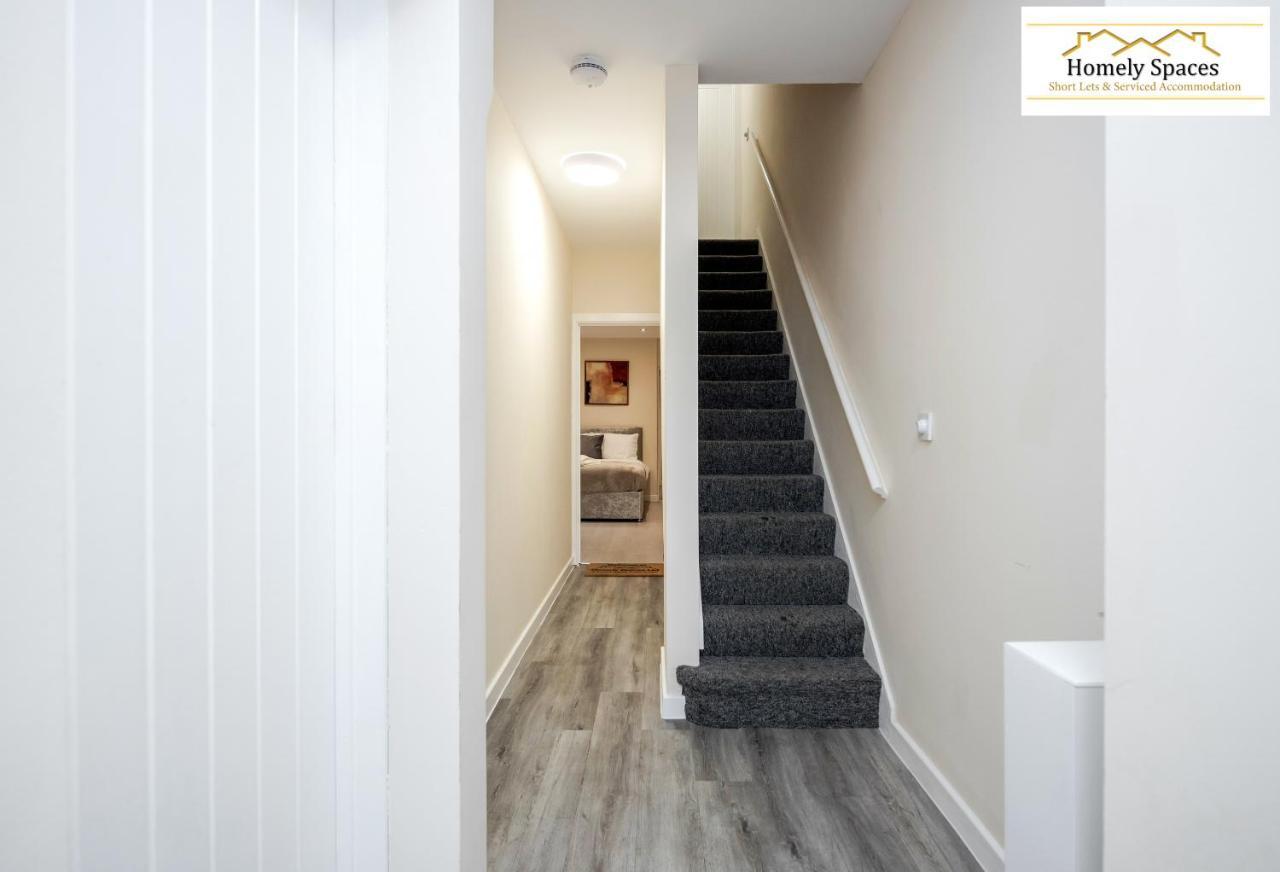 Bedford Hospital Victoria Apartments A And B By Homely Spaces Short Lets & Serviced Accommodation Екстер'єр фото