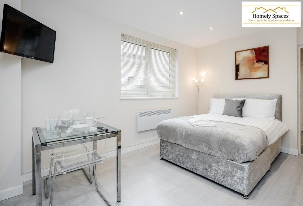 Bedford Hospital Victoria Apartments A And B By Homely Spaces Short Lets & Serviced Accommodation Екстер'єр фото