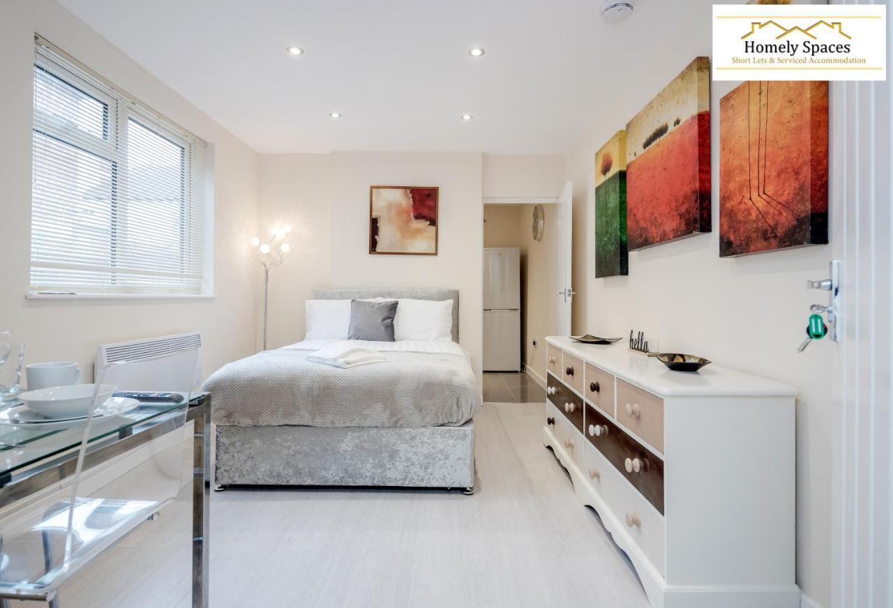 Bedford Hospital Victoria Apartments A And B By Homely Spaces Short Lets & Serviced Accommodation Екстер'єр фото