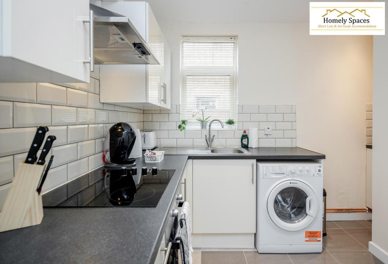 Bedford Hospital Victoria Apartments A And B By Homely Spaces Short Lets & Serviced Accommodation Екстер'єр фото