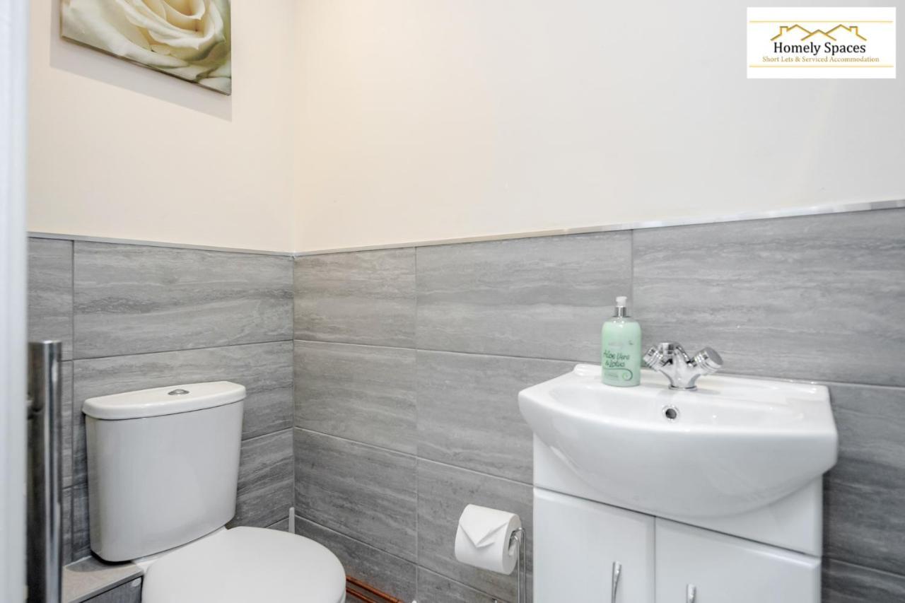 Bedford Hospital Victoria Apartments A And B By Homely Spaces Short Lets & Serviced Accommodation Екстер'єр фото